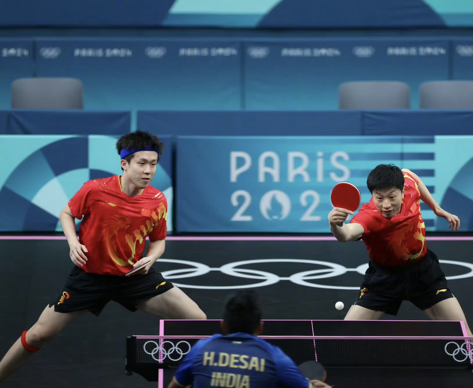 中国队鏖战葡萄牙队，马龙点燃赛场