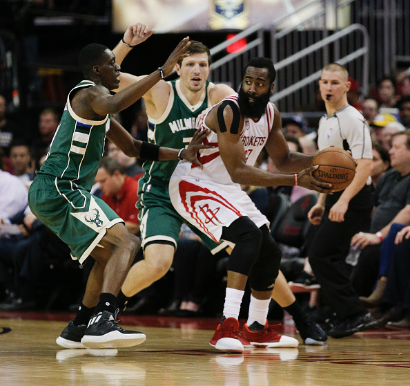 新疆队翻盘骑士，浓眉哥扛起全队