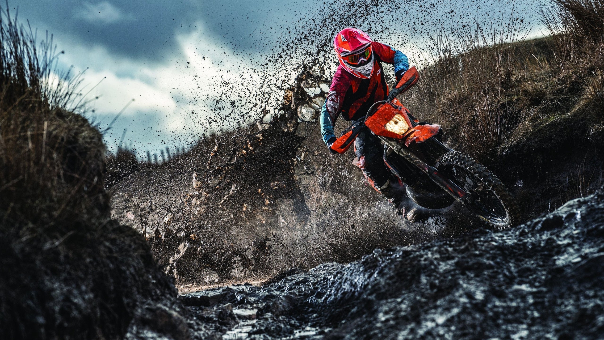 绿茵场上的南美风暴，巴拉圭对阵那不勒斯，巴雷拉持续制造杀伤的战术启示