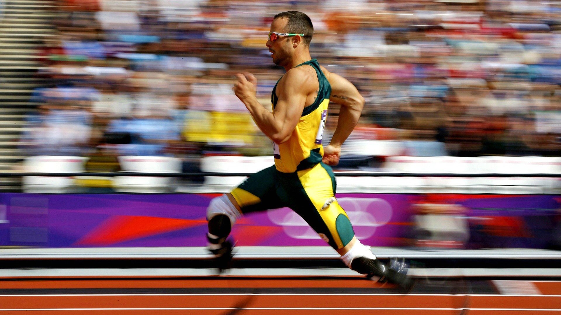 爱德华兹爆发撕裂防线，魔术火力全开压制活塞，双星闪耀定义比赛唯一性